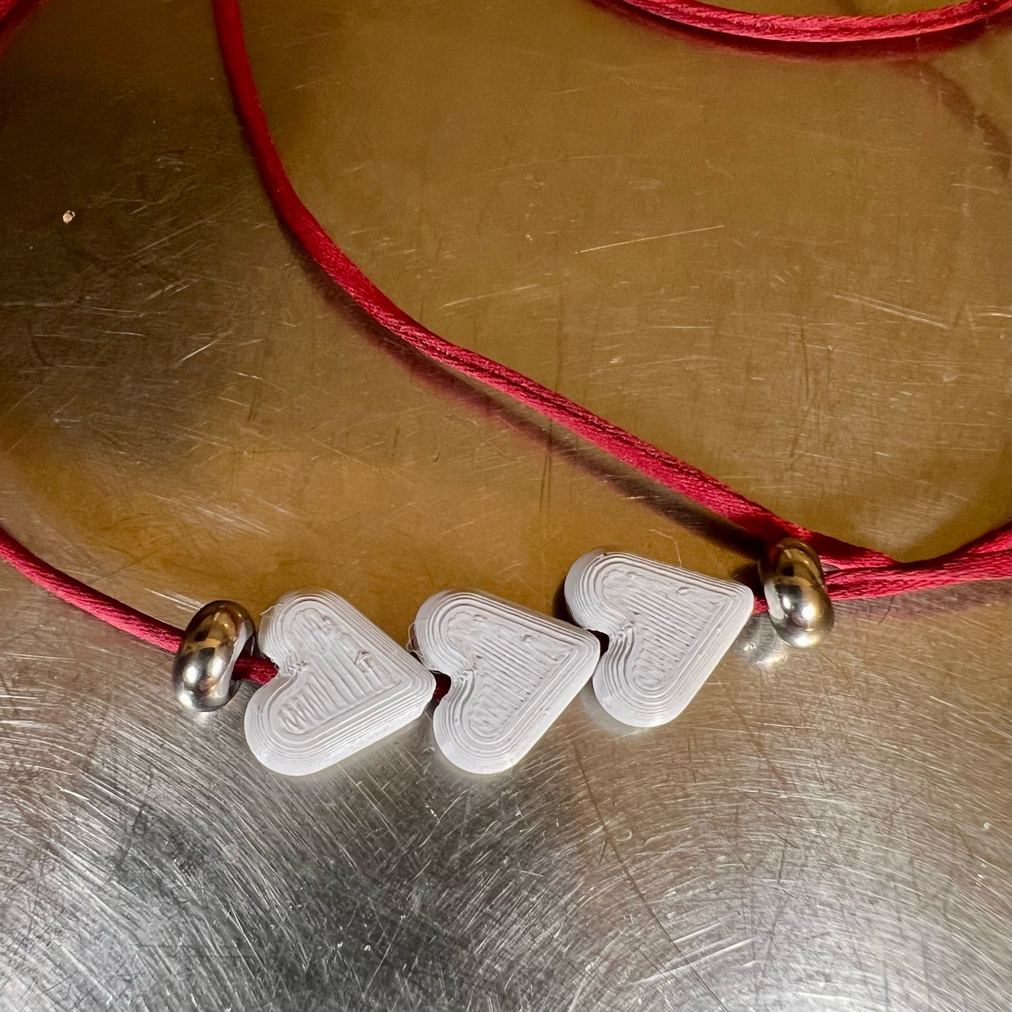 choker - red blossom